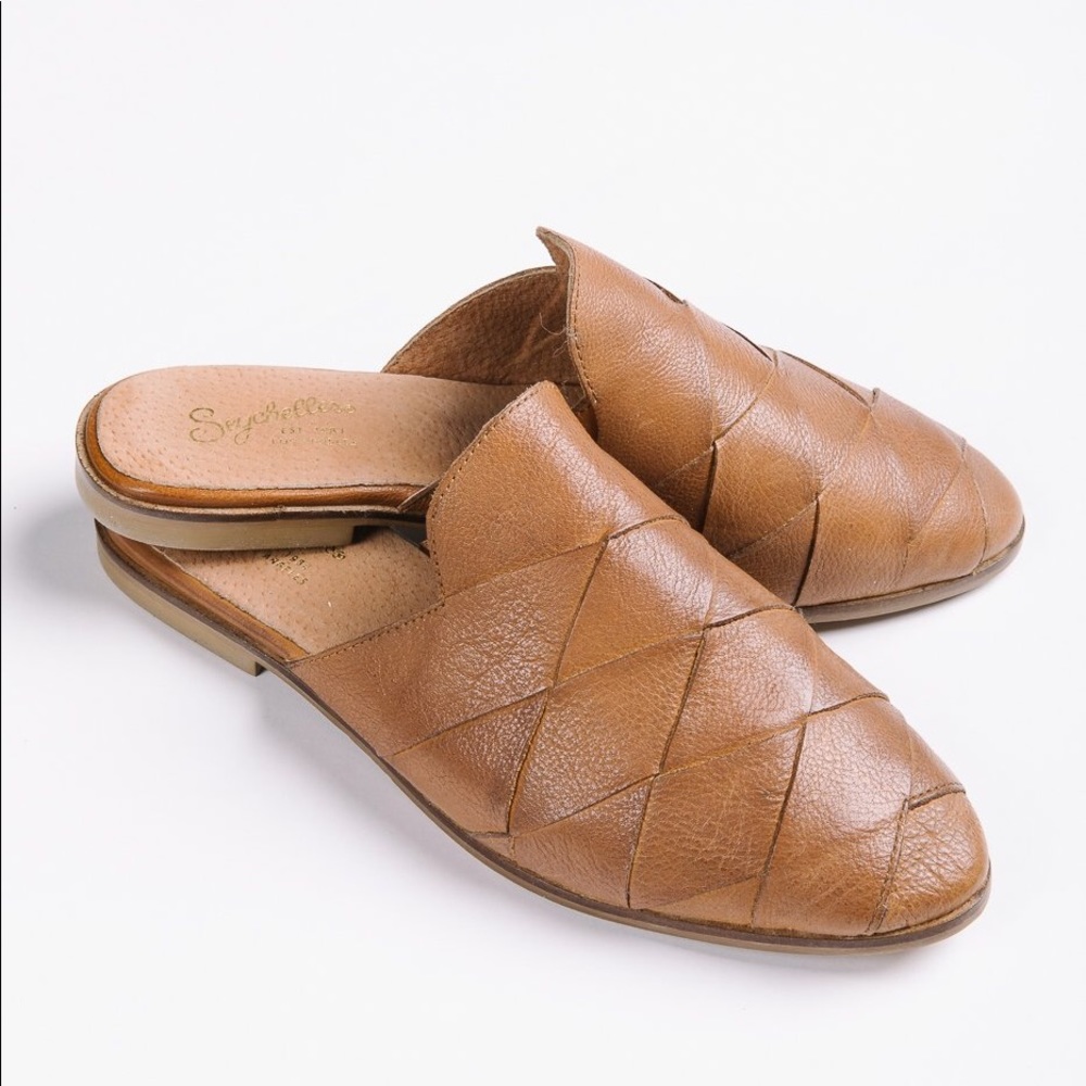 Seychelles Survival Mule (size 10) Brand new!